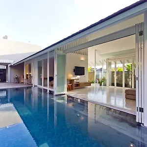 white-villa-seminyak-bali.hotelsseminyak.net/